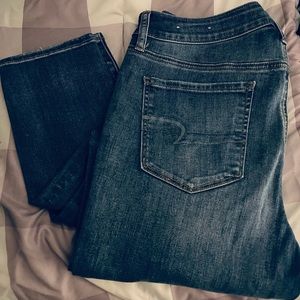 American Eagle Hi-Rise Jegging Crop. Super stretch size 12